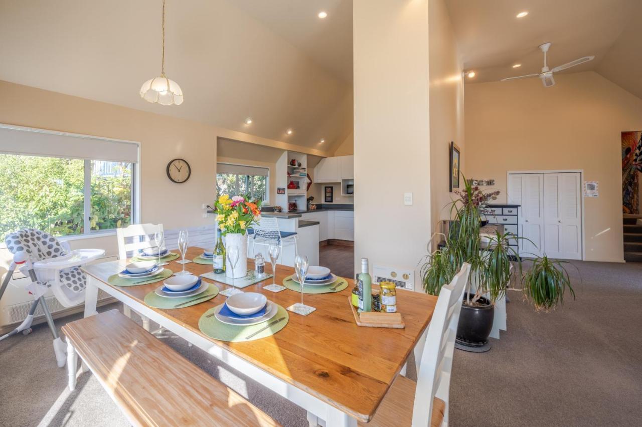 Rose On The Bay - Akaroa Holiday Home Εξωτερικό φωτογραφία