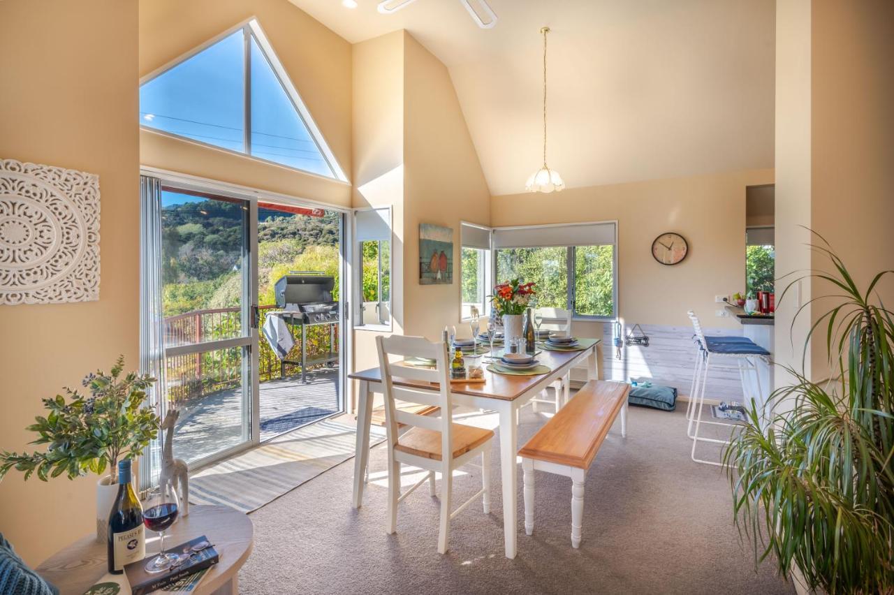 Rose On The Bay - Akaroa Holiday Home Εξωτερικό φωτογραφία